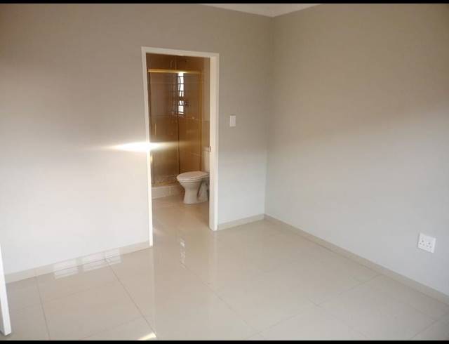 3 BEDROOM HOUSE FOR SALE IN PROTEA GLEN